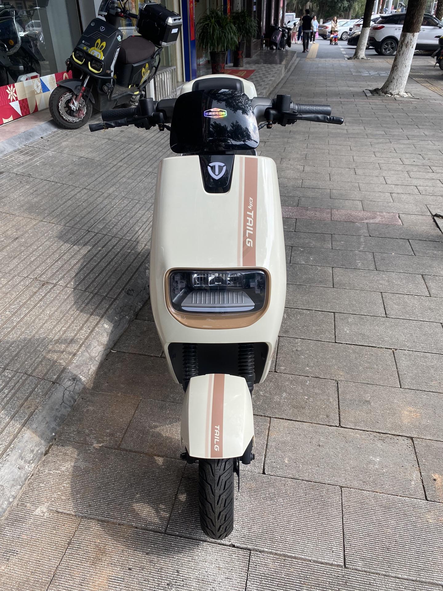 适合男生的一款电动车.