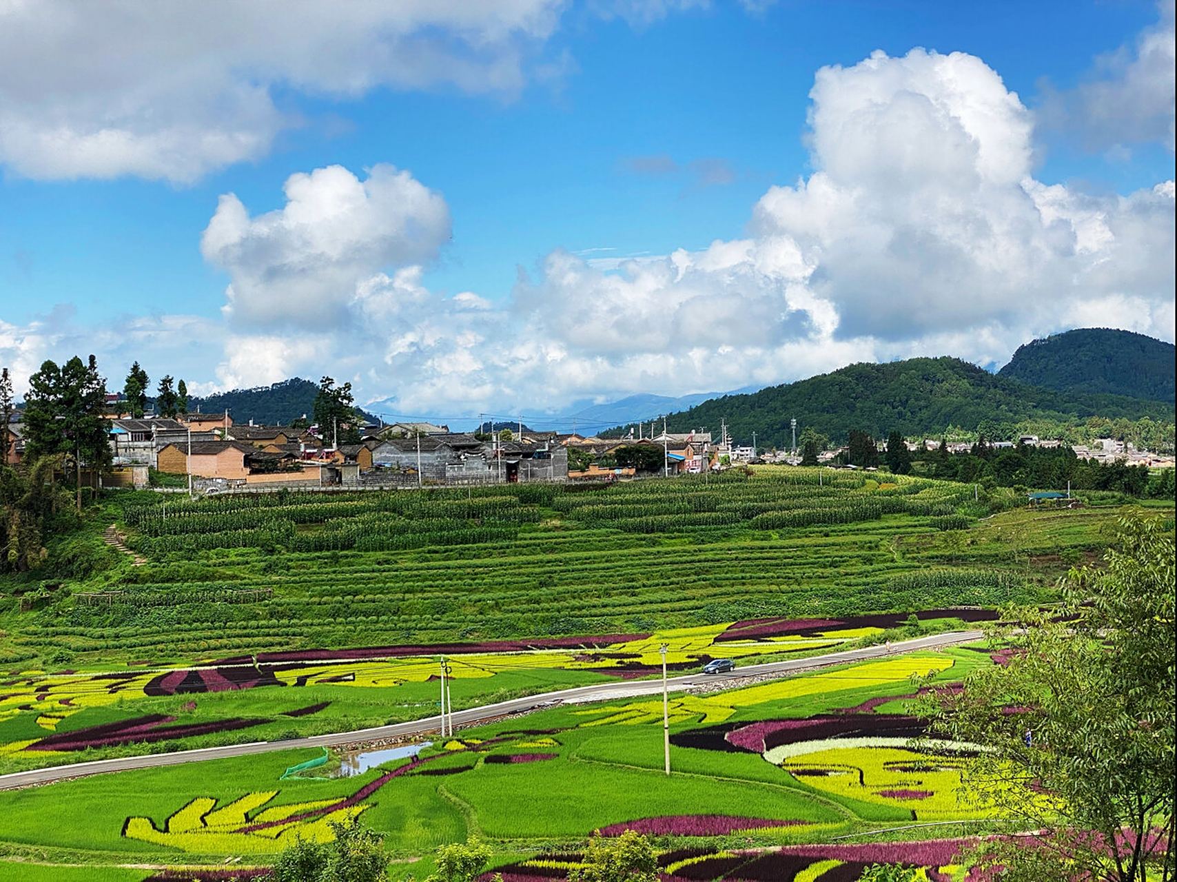 司莫拉佤族村,一个叫做"幸福的地方"