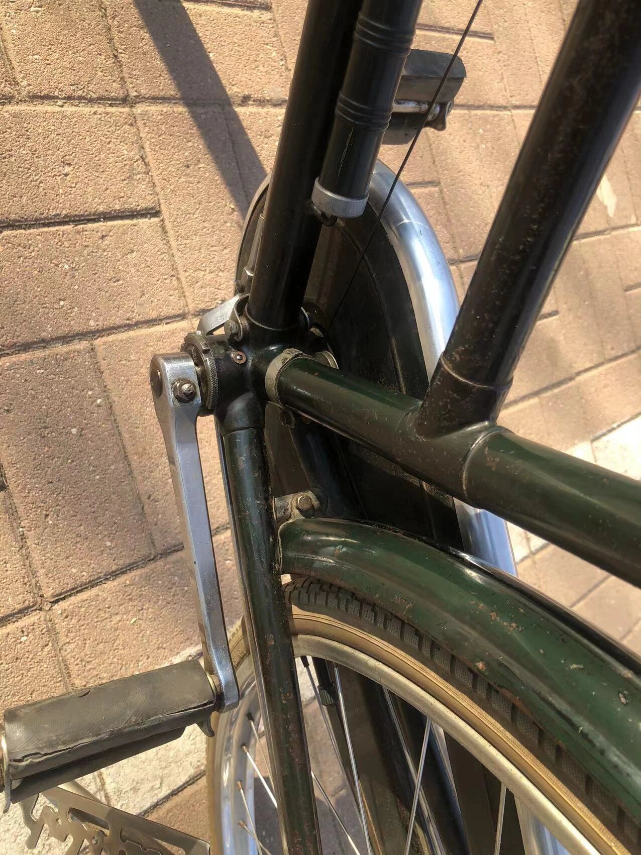 英国汉堡自行车 产于1938年,由英国邓卢普公司生产的首批"汉堡"牌