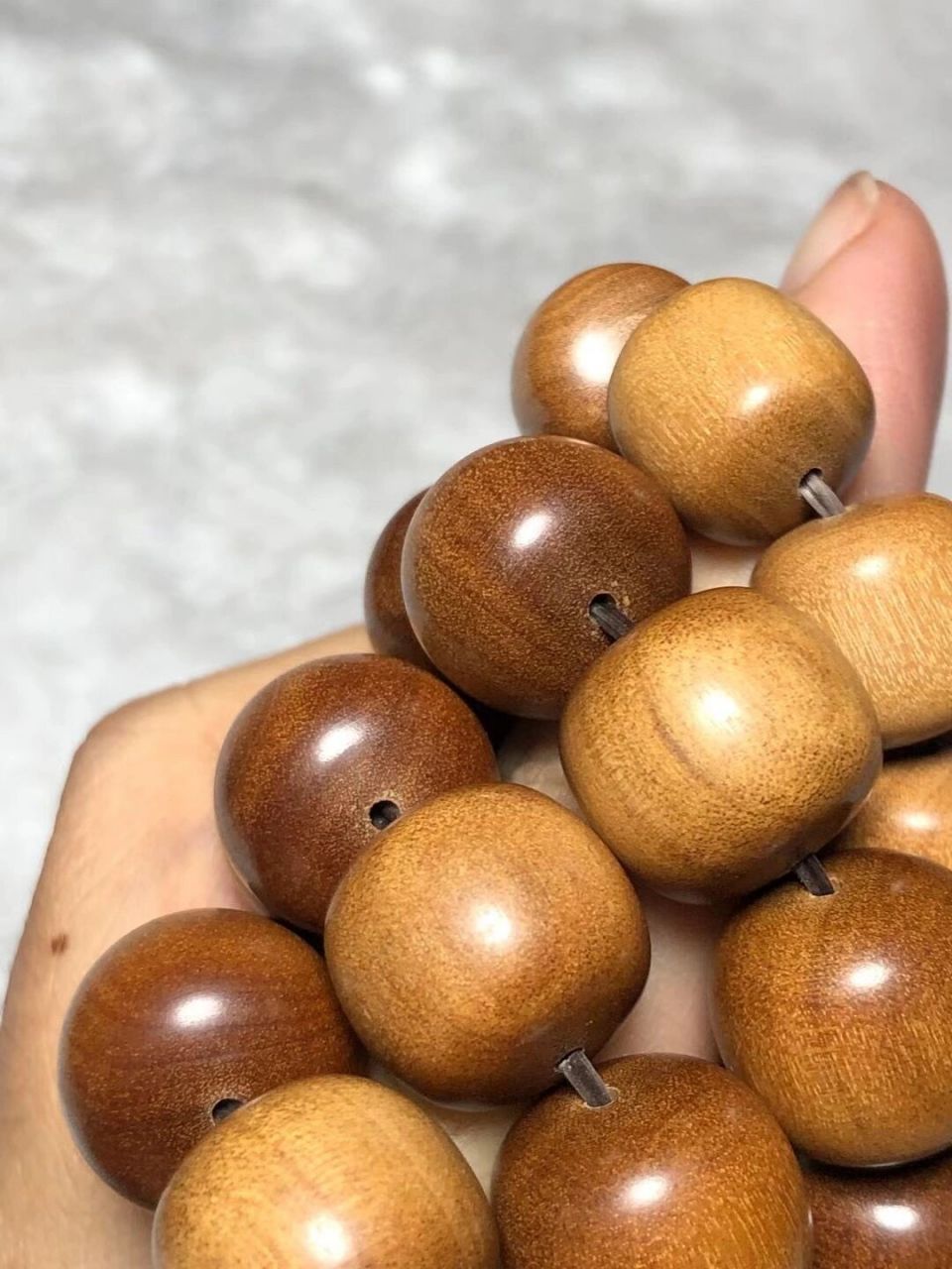 进来看看 印度迈索尔老山檀12*13mm老型桶珠,纯正的薄荷奶香味,堪比