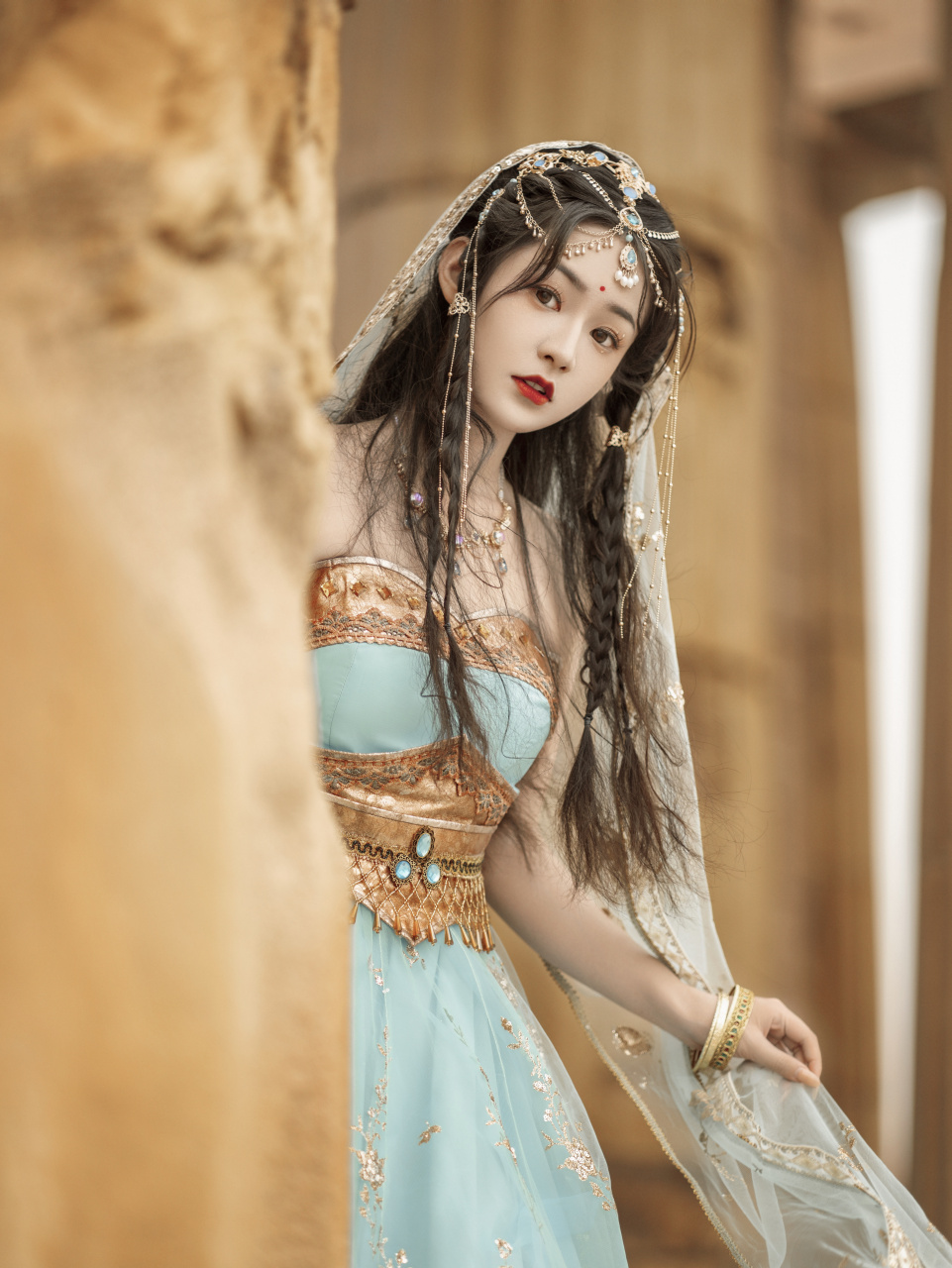 盘子女人坊#  【在逃西域公主——玉灵】 父王说,我出生时便口中河耨