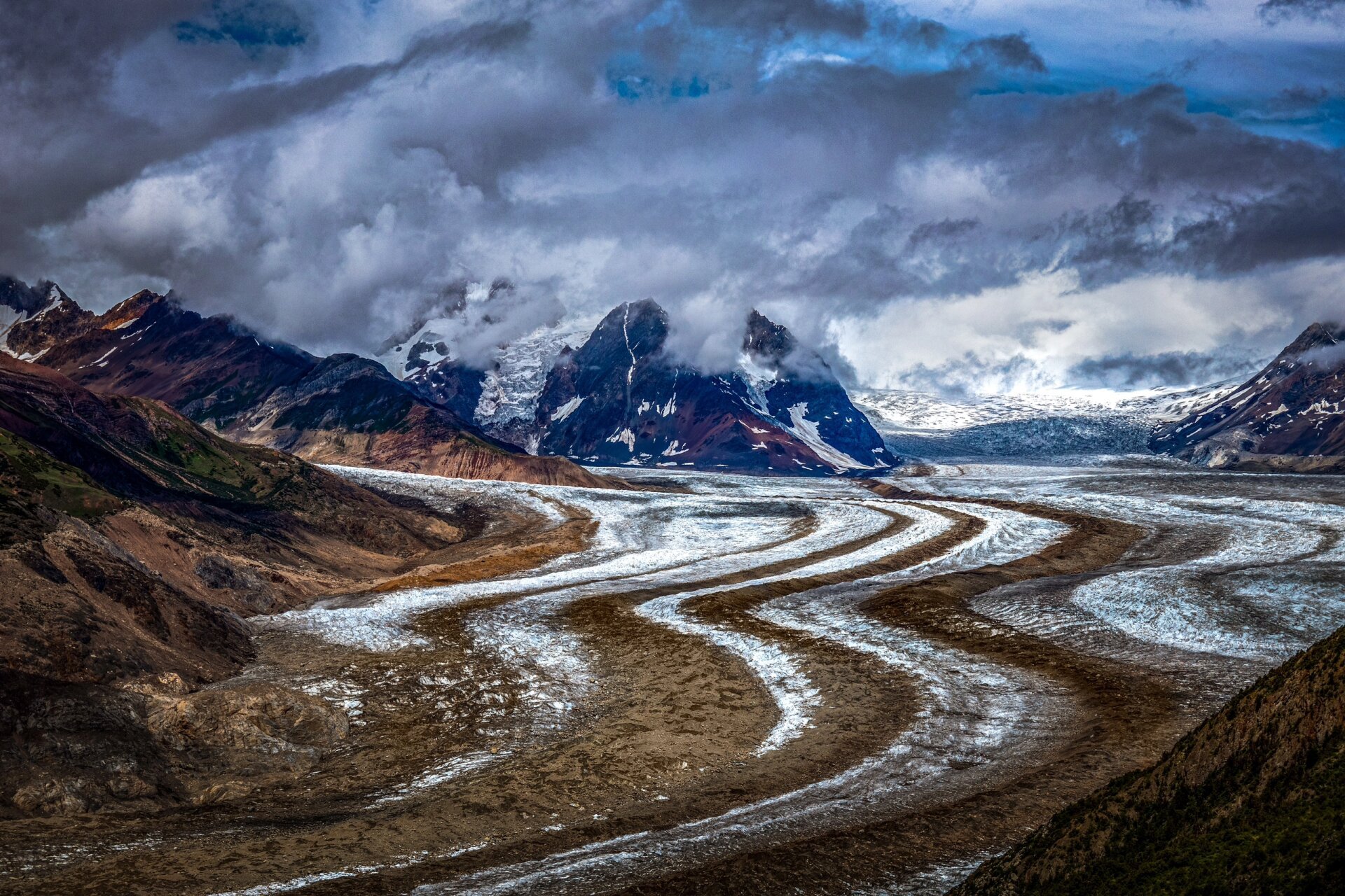 雅隆冰川 | 坠入嫦娥的广寒宫 拍摄:西藏昌都八宿县然乌镇来古村 拍摄