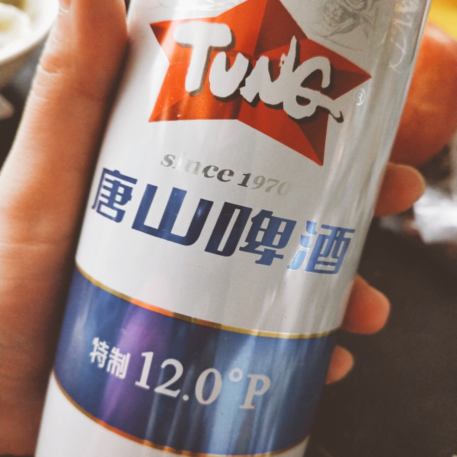 唐山啤酒 特制12度的唐啤,超级值得拥有 这个是属于地方啤酒,听唐山的