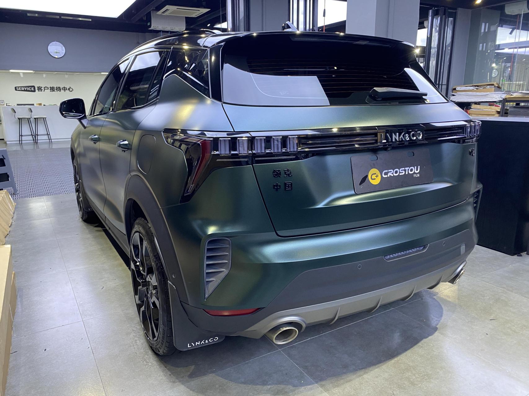 领克06改色案例 重金属墨绿 前挡隔热膜.