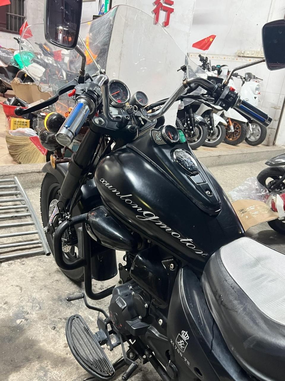 迅龙太子车 国四电喷 宗申发动机200cc 发动机带平衡轴震动小 分休式