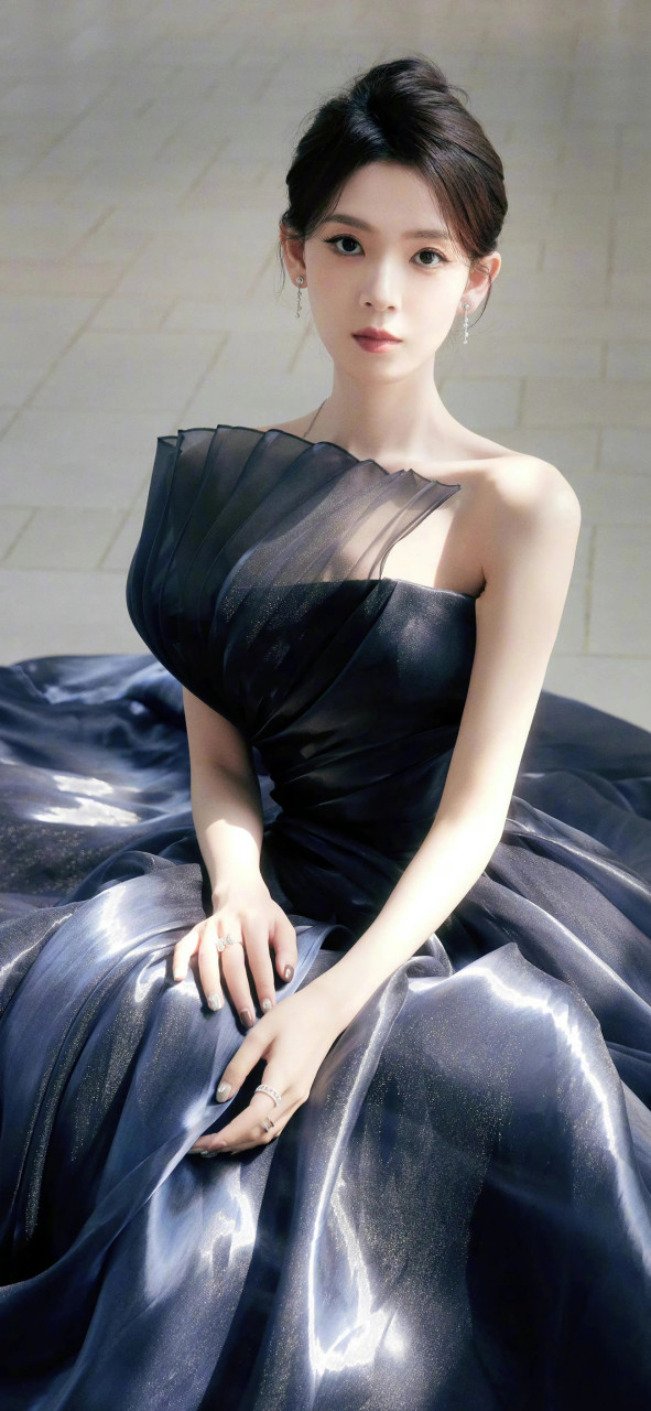 陈瑶藏蓝色抹胸礼服裙造型写真壁纸