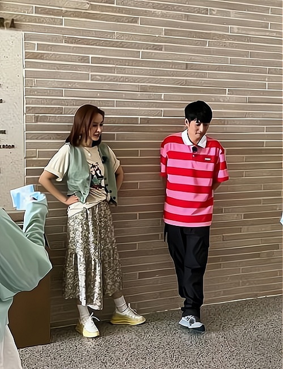 谢娜李维嘉吴昕录制新综艺# 老朋友聚首《观察室》谢娜,李维嘉,侮昕