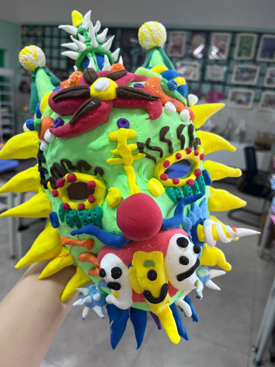 我是粘土吖——傩戏面具~造型各异~ 啧啧啧~学生真的好厉害哟