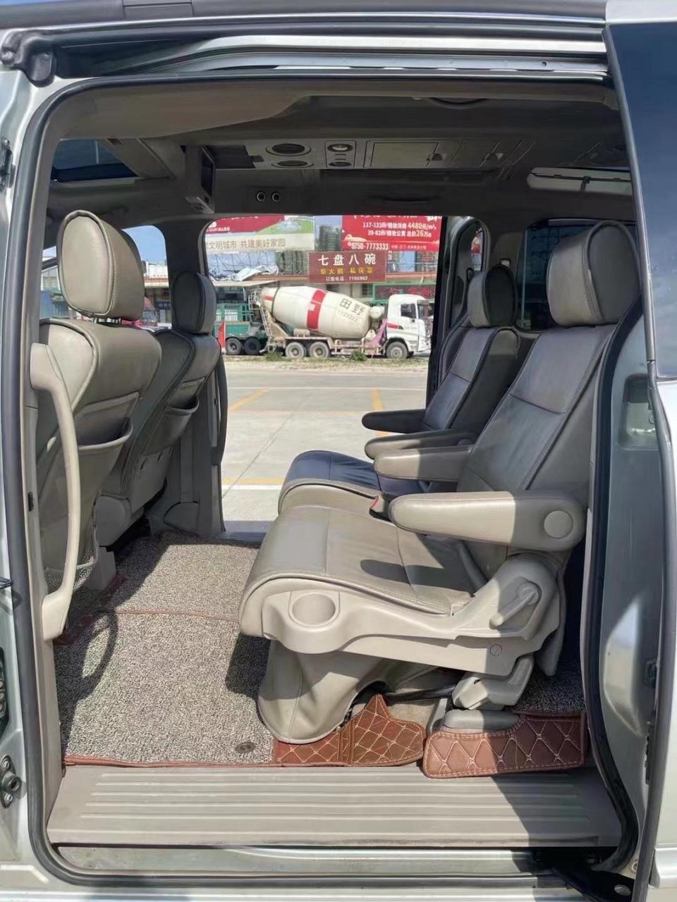 05年9月日产贵士3.