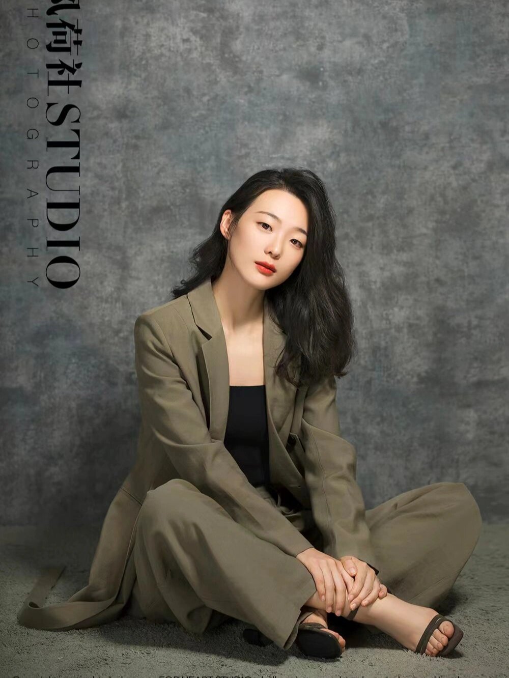 金融女|职业形象照|济南摄影|闺蜜拍哒92 作为金融女,经常需要讲课