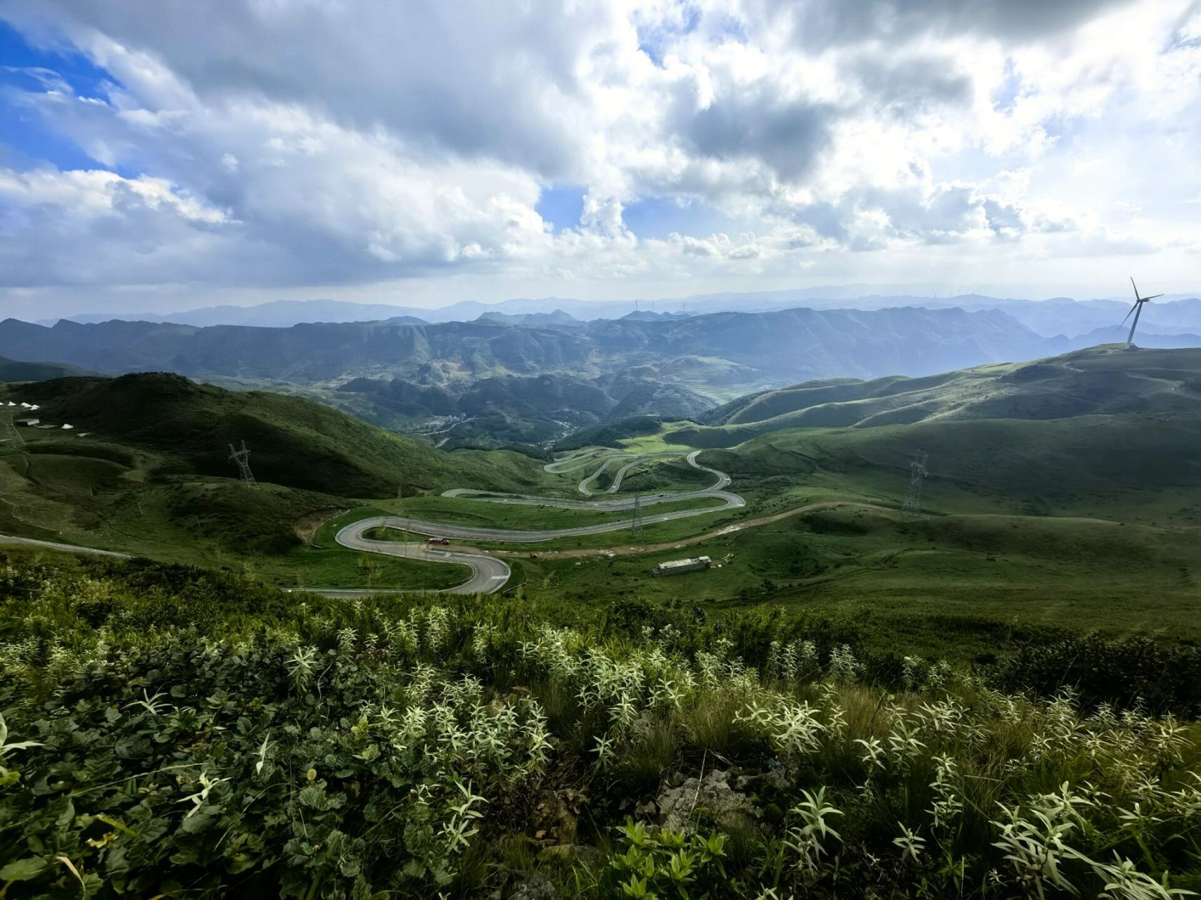 在贵州韭菜坪|人间仙境 贵州有两个韭菜坪,一个是六盘水的小韭菜坪,一