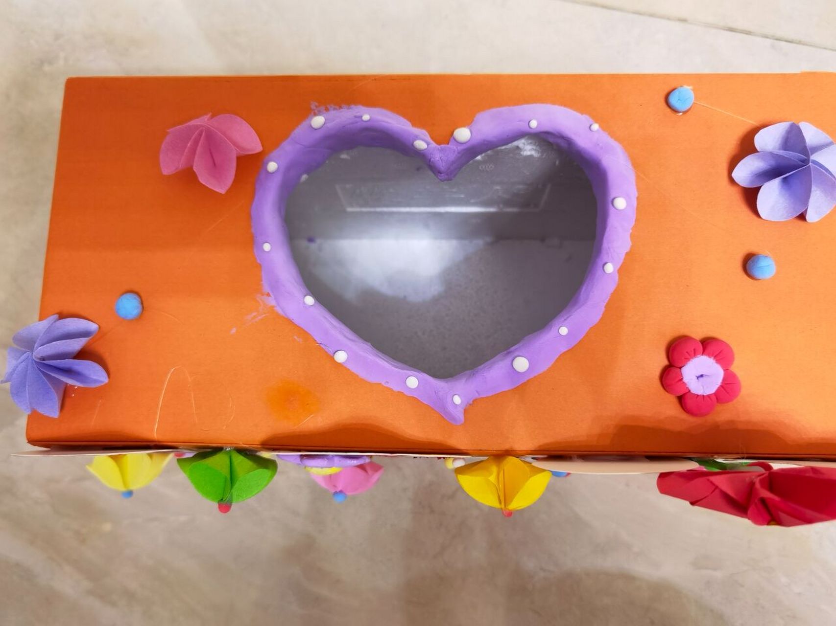 爱心义卖 收款箱 利用家长有的材料做义卖箱,比较简单不用画画,对手残