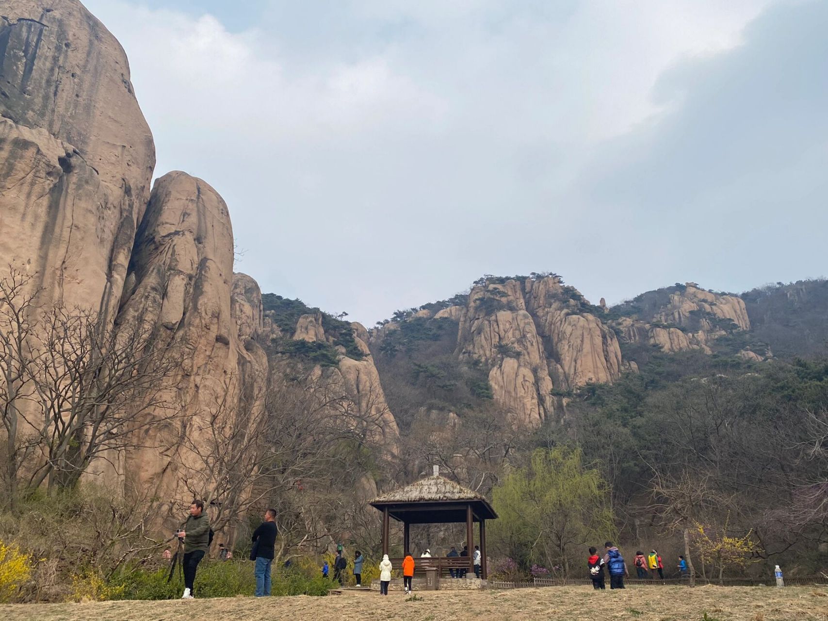 日照九仙山游玩攻略     周末一家人去了九仙山,跟大家分享一下攻略 1