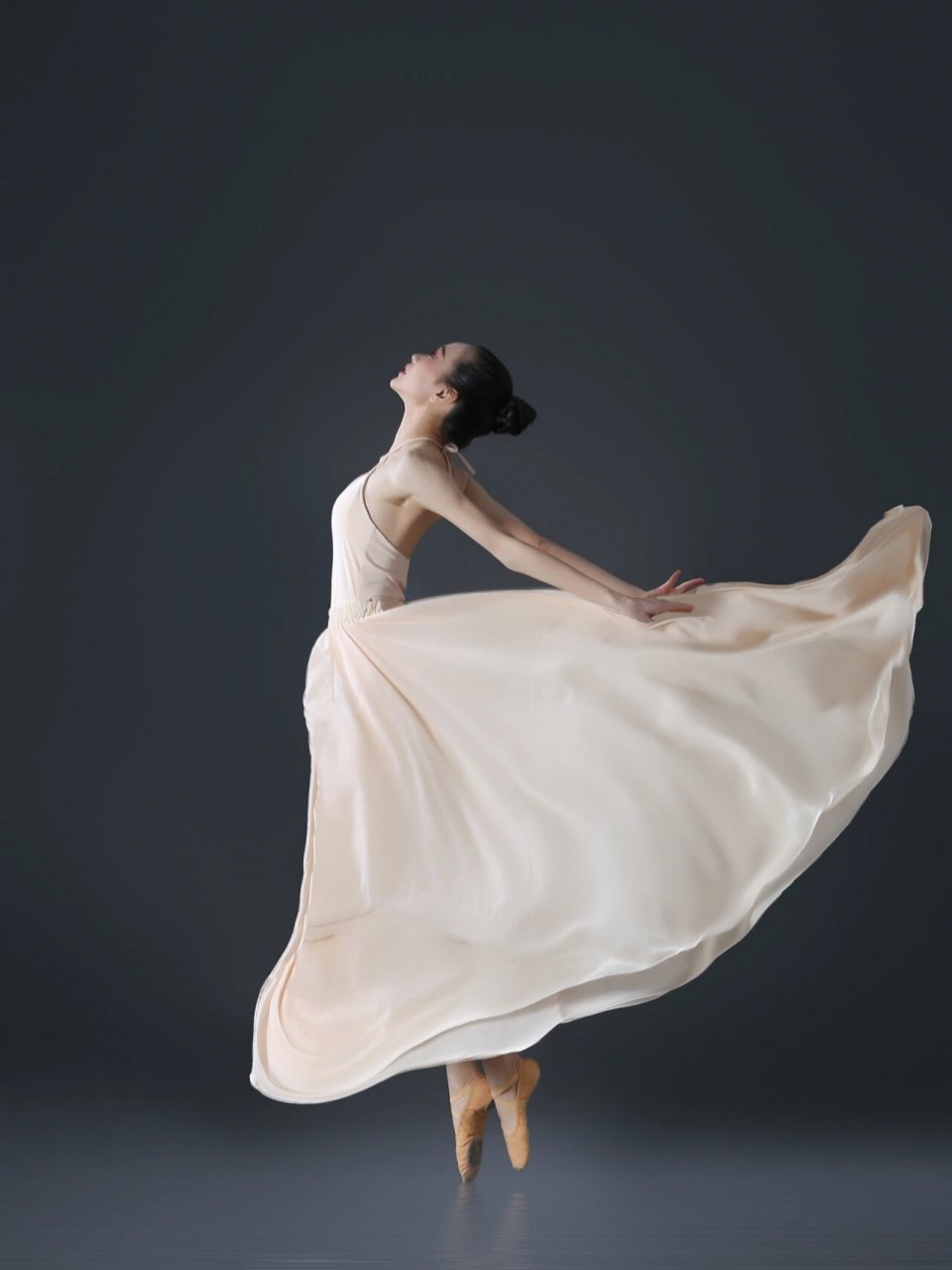 舞蹈大摆裙写真 舞蹈摄影 舞蹈写真动作分享 每一个舞姿都绽放着属于