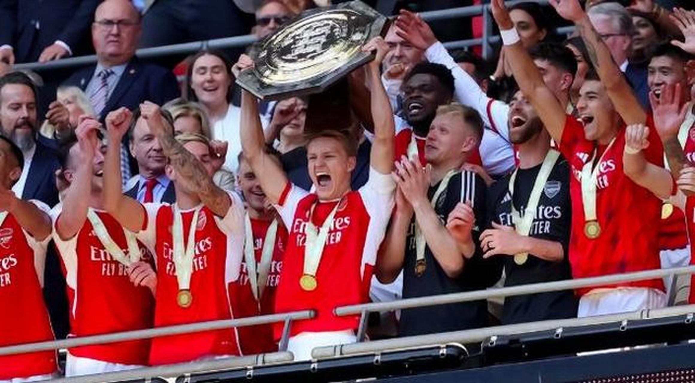 社区盾杯-特罗萨德绝平 阿森纳点球5-2曼城夺冠,说真的我一直就说