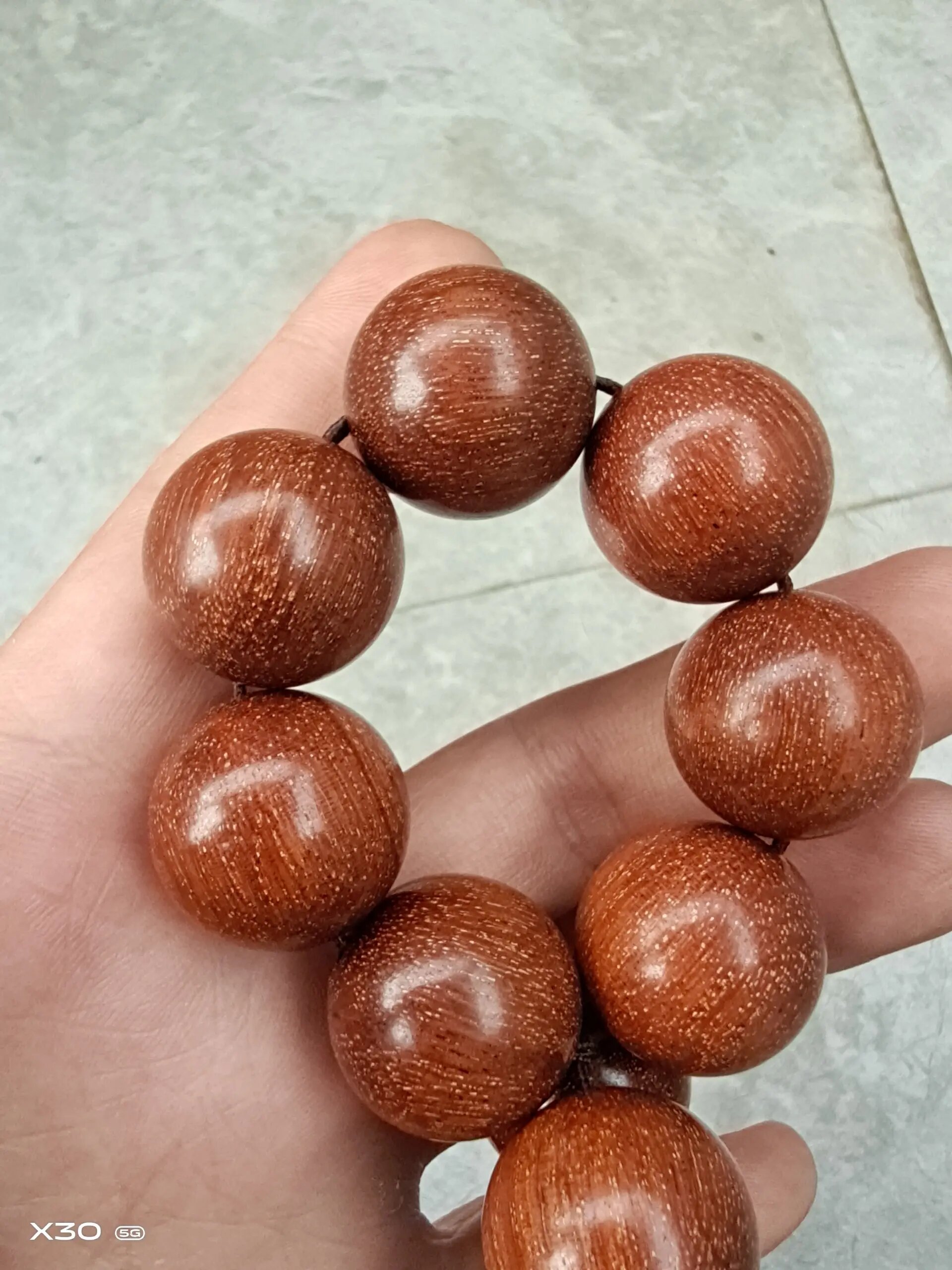 拥有它,泡茶聊天够你吹三天三夜!98这是印尼金星紫檀爆满金星2.