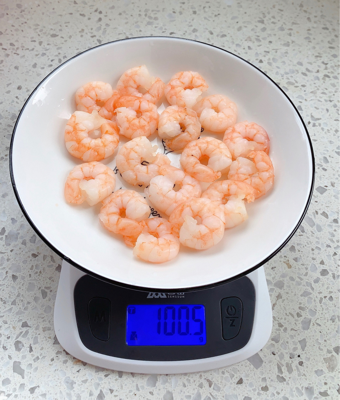 96减肥期间推荐食用 (图中有17个) 09虾仁的热量低,脂肪含量低