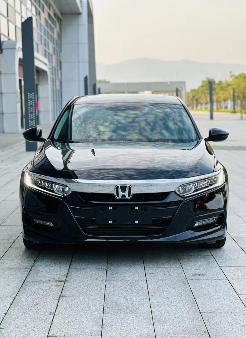 21年本田雅阁 260turbo 精英版 2021年4月上牌·行驶6.8万公里 1.