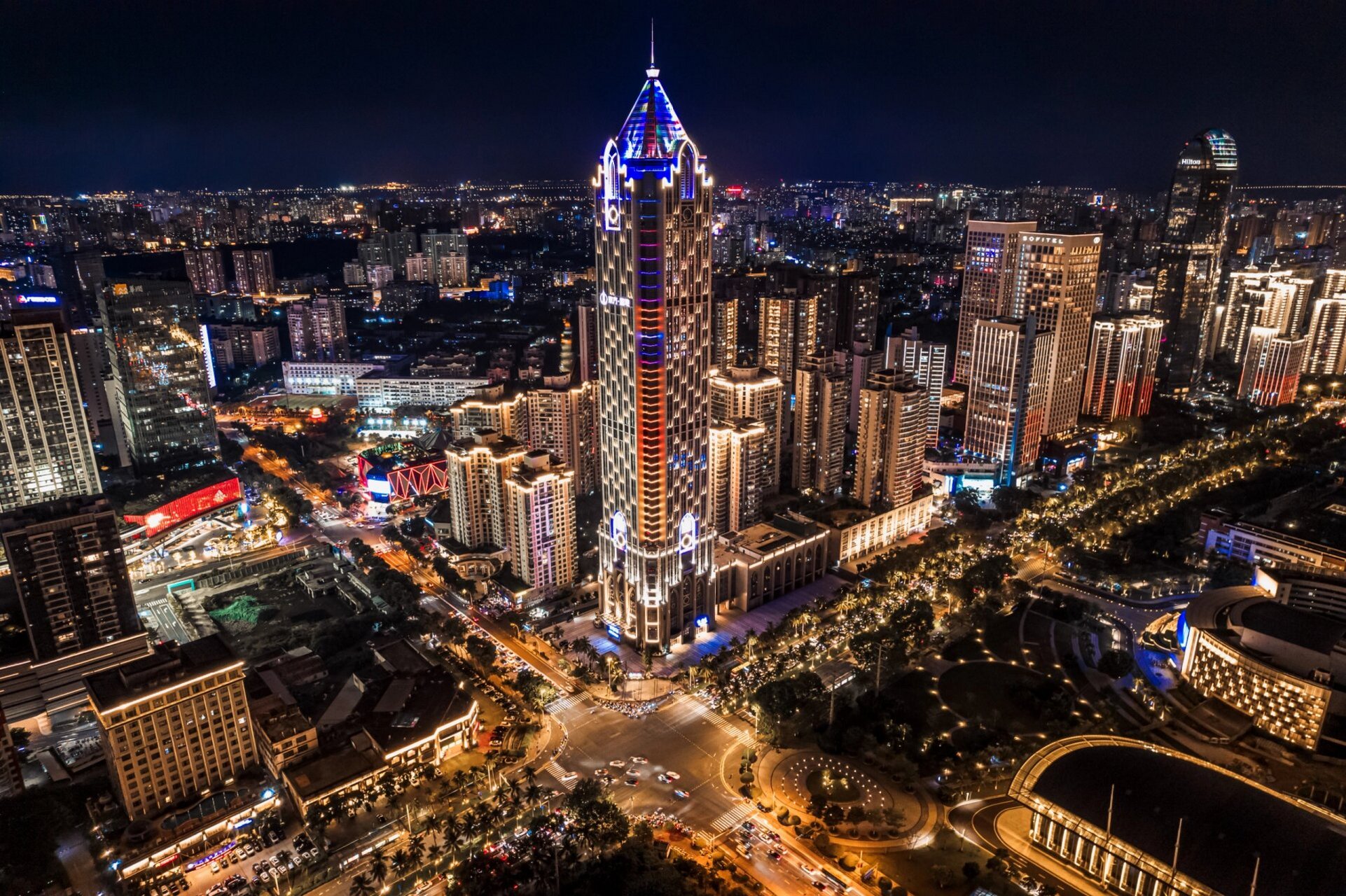 海口湾区地标:置地东方广场 置地东方广场位于海口滨海大道国贸cbd