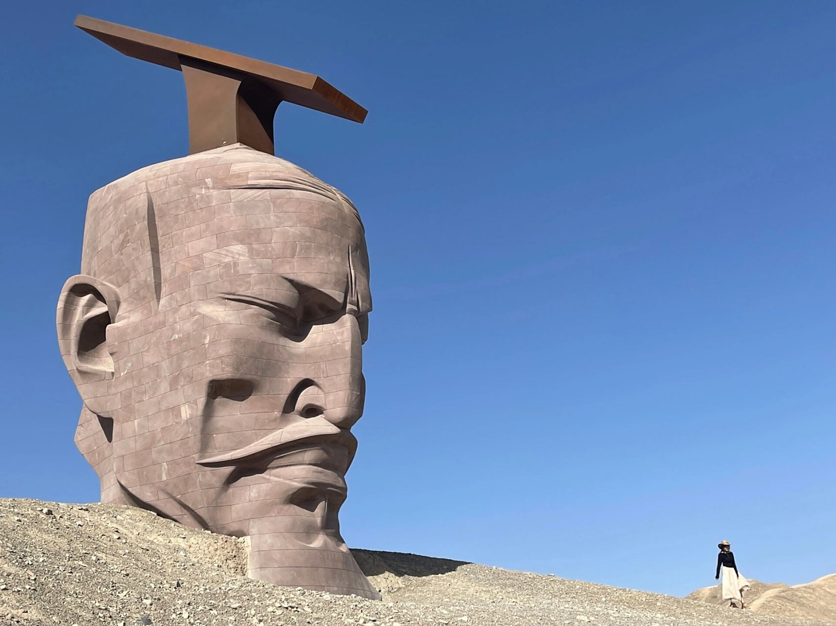 必去拍照的打卡地——大地之子  武汉雄风 无界 几个雕塑离得不远