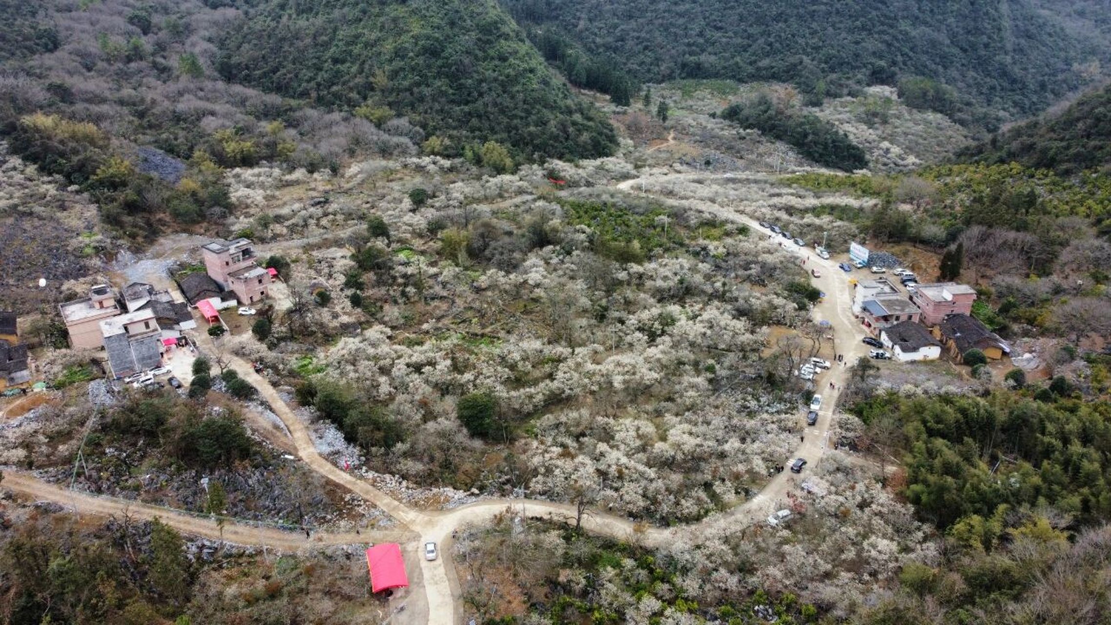 阳山水浪花谷图片