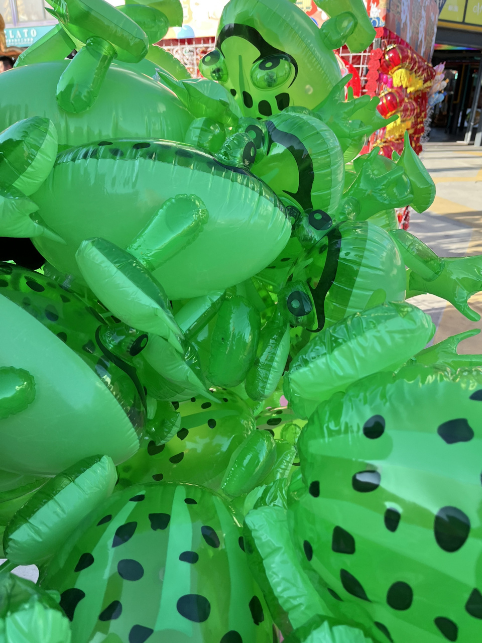 网红青蛙气球 现货 50个 自提北京石景山 网红小青蛙 50个 出 石景山