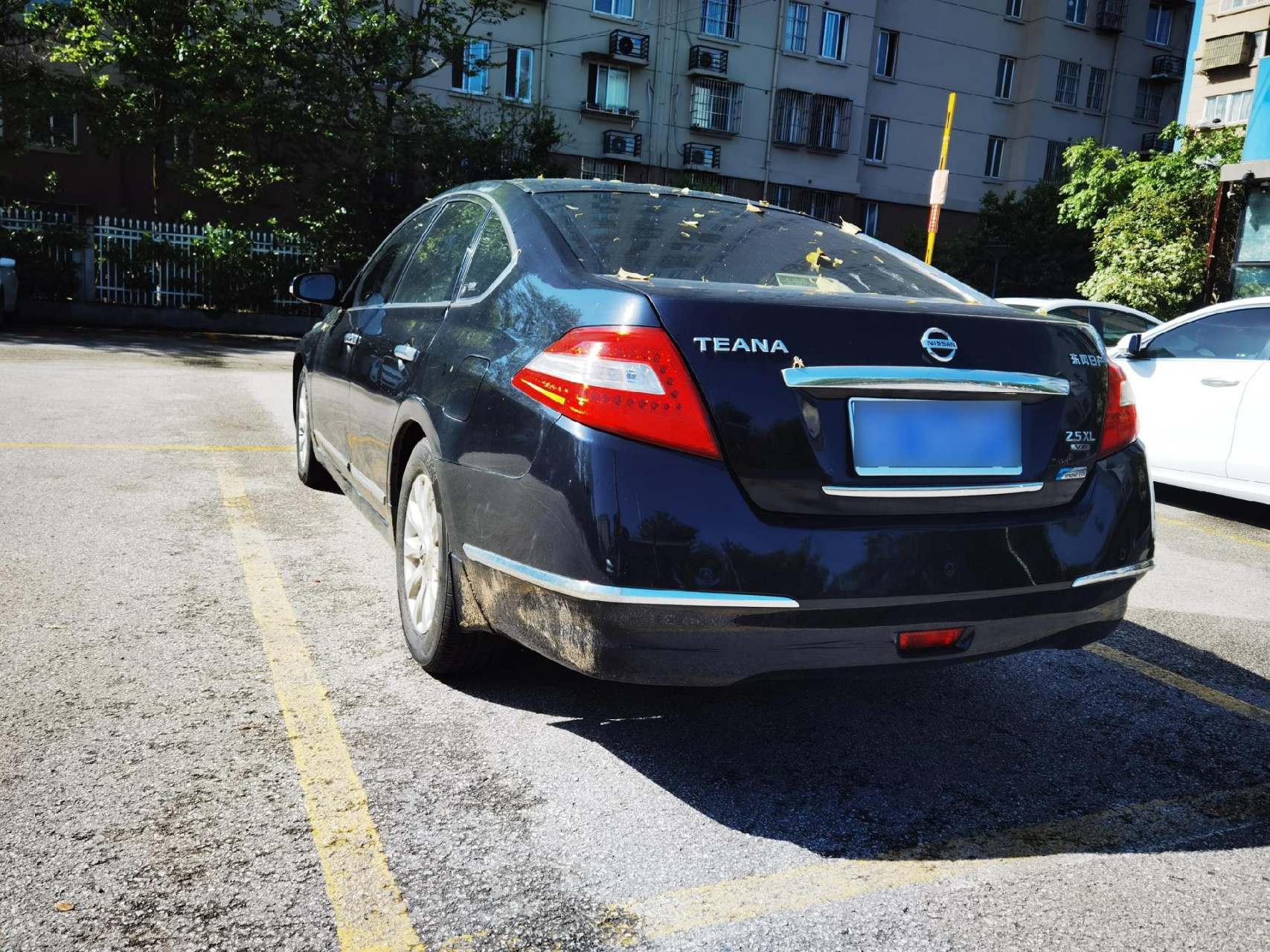 2010年天籁.v6发动机.高配.排量2.5.价格22,000.