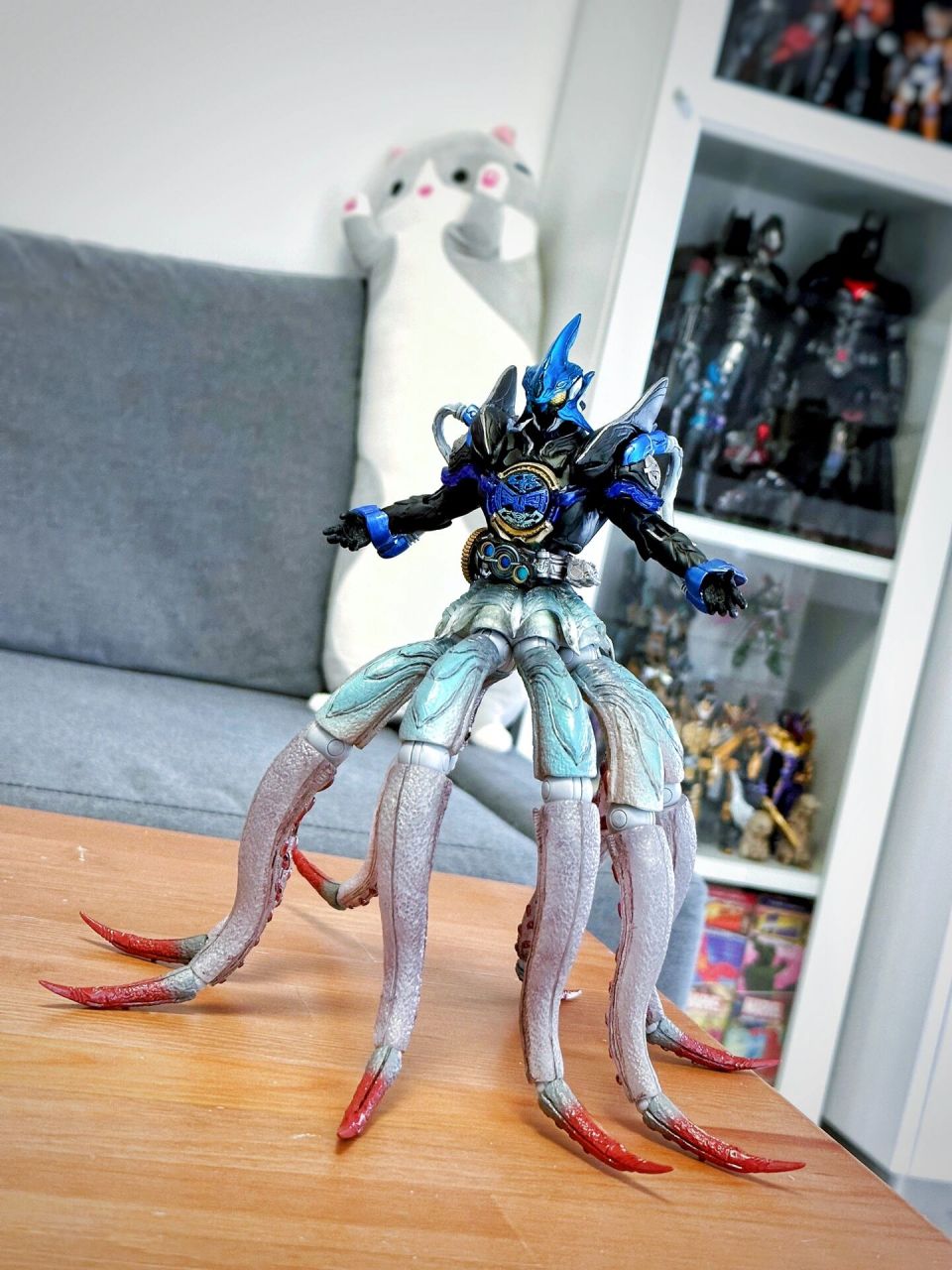 sic 假面骑士ooo-水系联组 乍一看确实不像个正面人物,但人家的确是