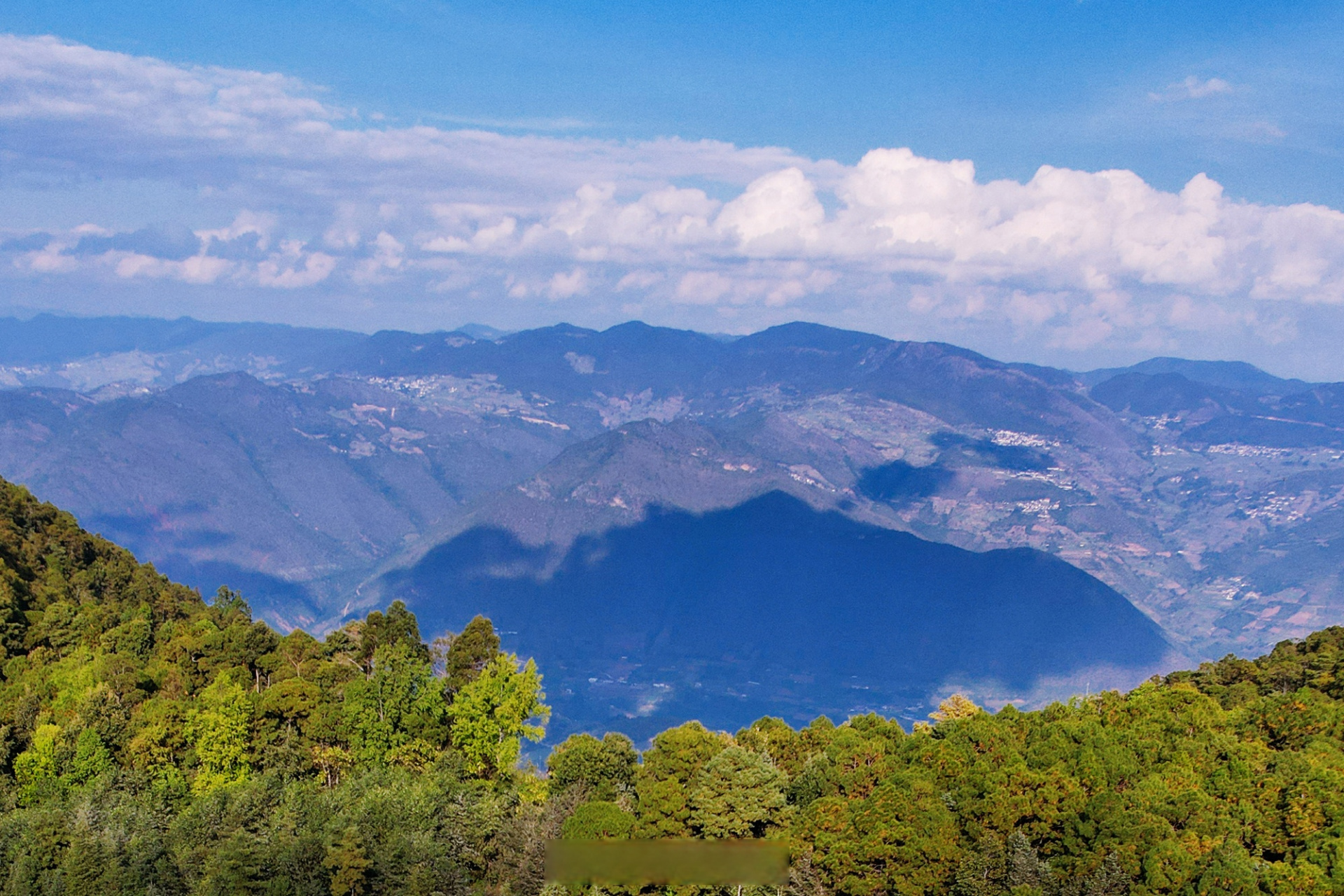 松山,此行云南走过最特别的一站,致敬滇缅公路上的英雄之魂.