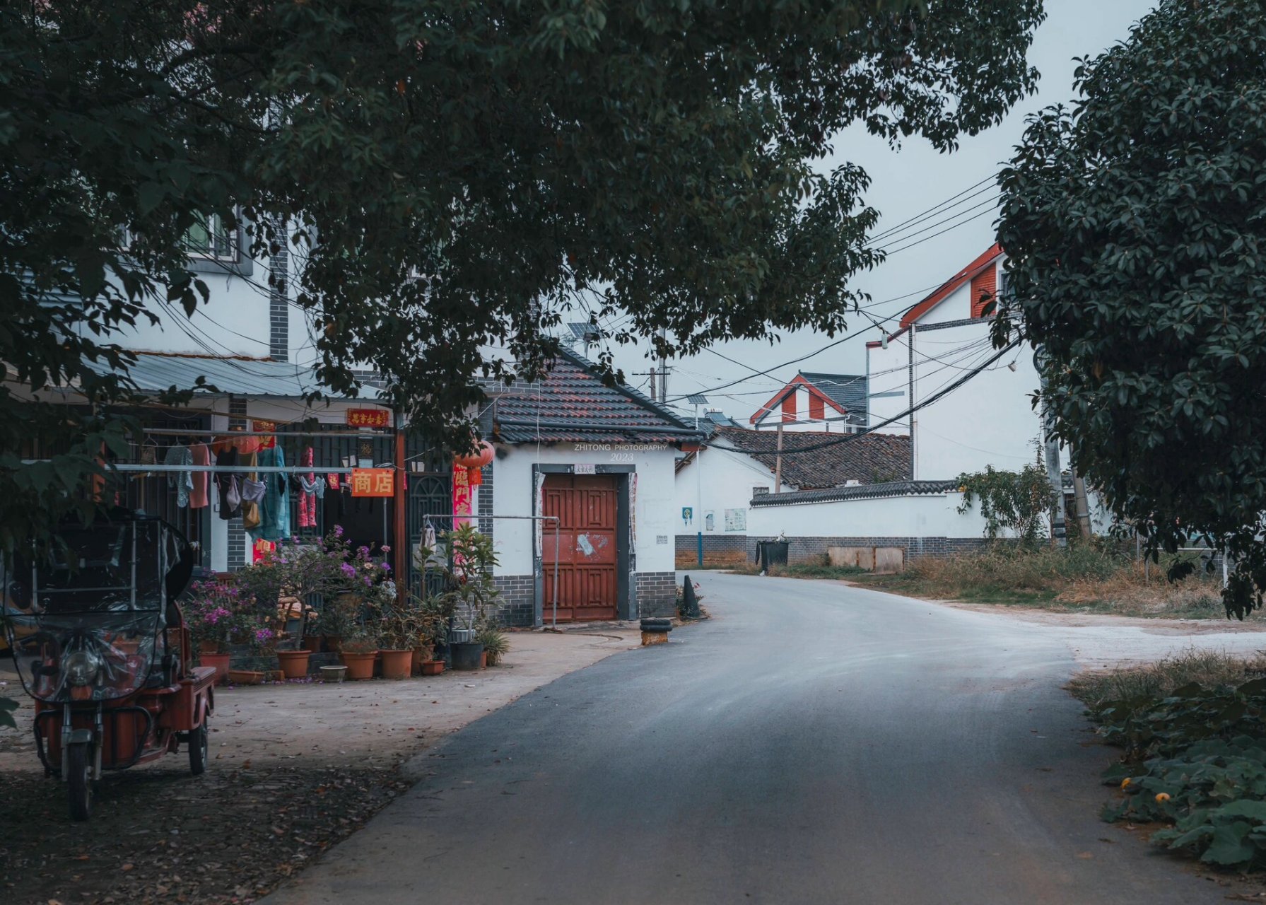 武汉这座千年古镇适合拍飞机 驾车无意进入千年古镇黄花涝,发现这里