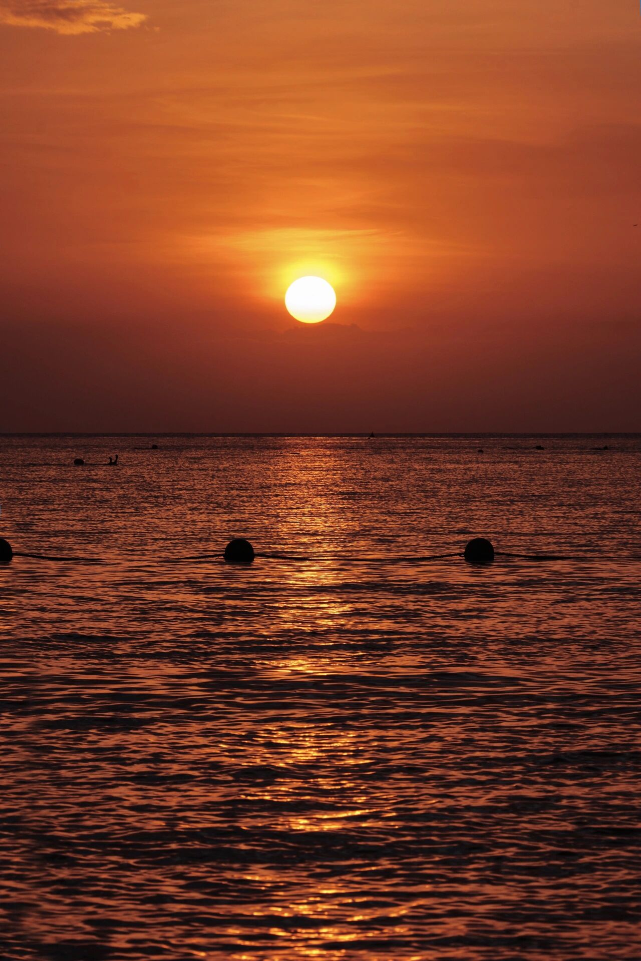 广州1.5h到达🚗凌晨去看海上日出太浪漫了💕 在凌晨3点昏暗灯光下