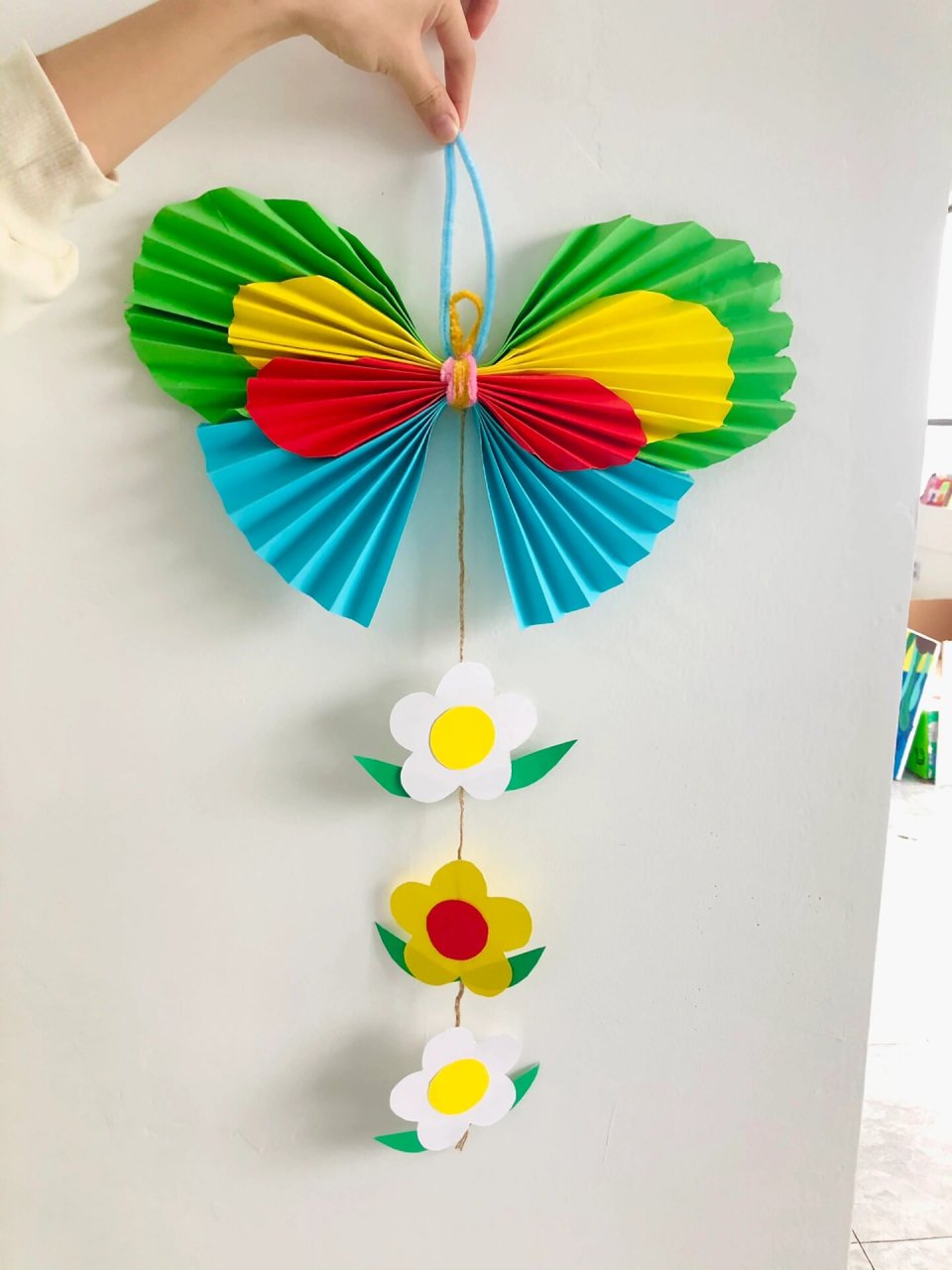 幼儿园花样吊饰～ 学前教育环境创设——吊饰 收集的同学的作品 色彩