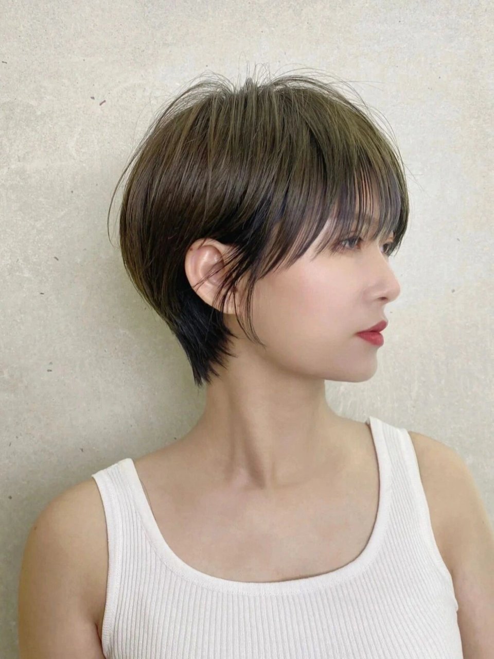 挂耳短发 在藤野造型剪的无需打理的短发  挂耳短发 短发相比长发更