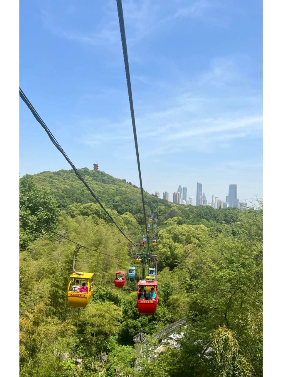 锡惠公园的索道有点好拍  今天被一个小孩夸男子汉,原因是下山我超过