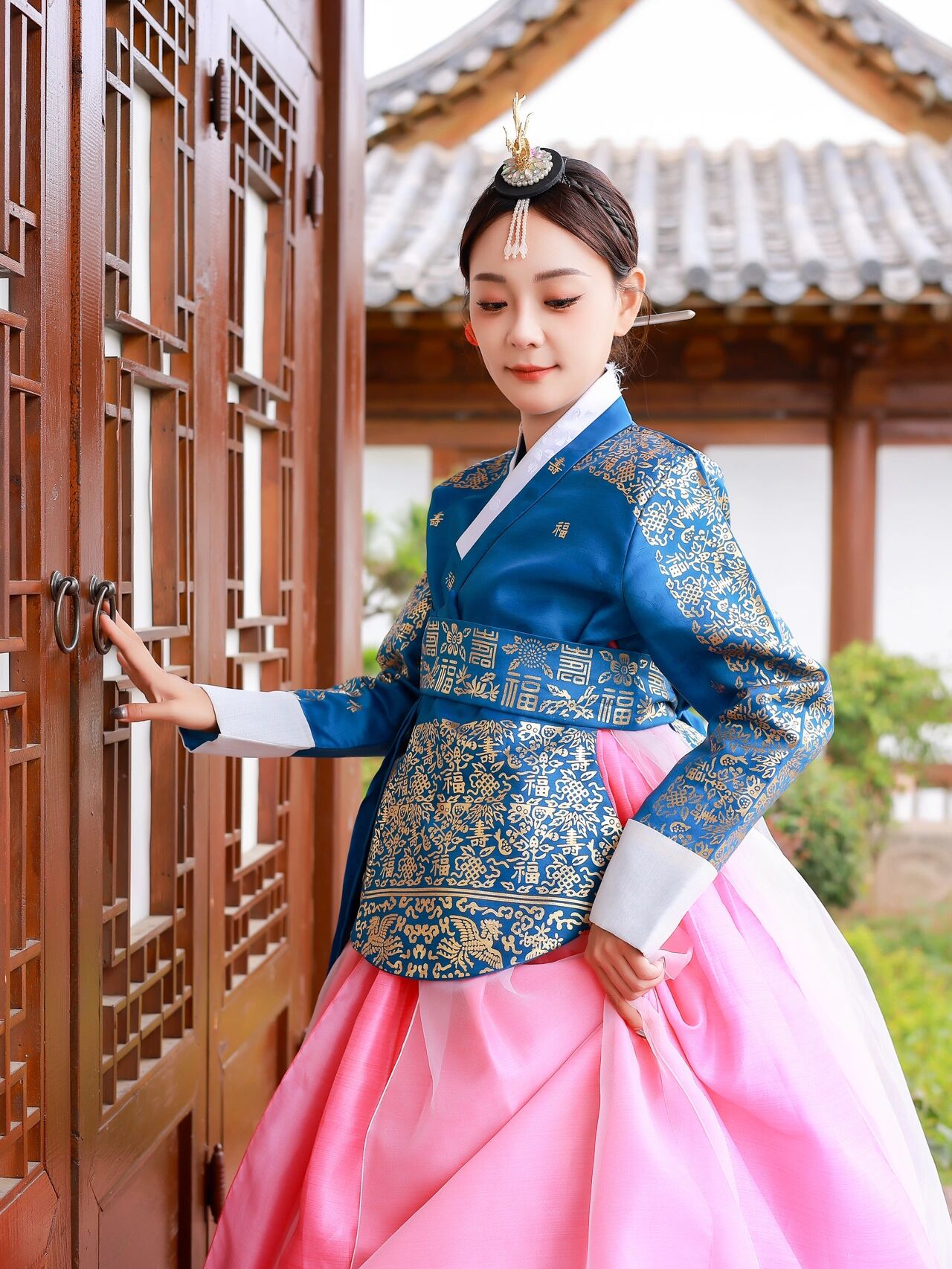 朝鲜族女性劳动朝鲜族的衣服姑娘穿的衣服朝鲜族民俗朝鲜族传统服饰