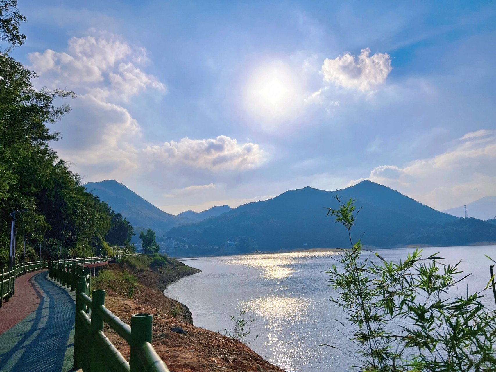 小沧海📍饶平汤溪水库～ 秋天适合到处走走,特别是往山里走, 即可