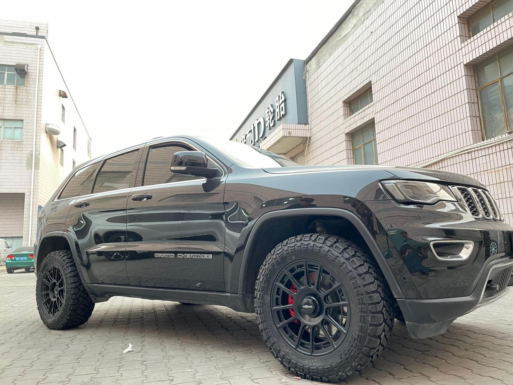 jeep 大切诺基完美升级18寸轮毂77at轮胎 原厂型号 无做其他改装