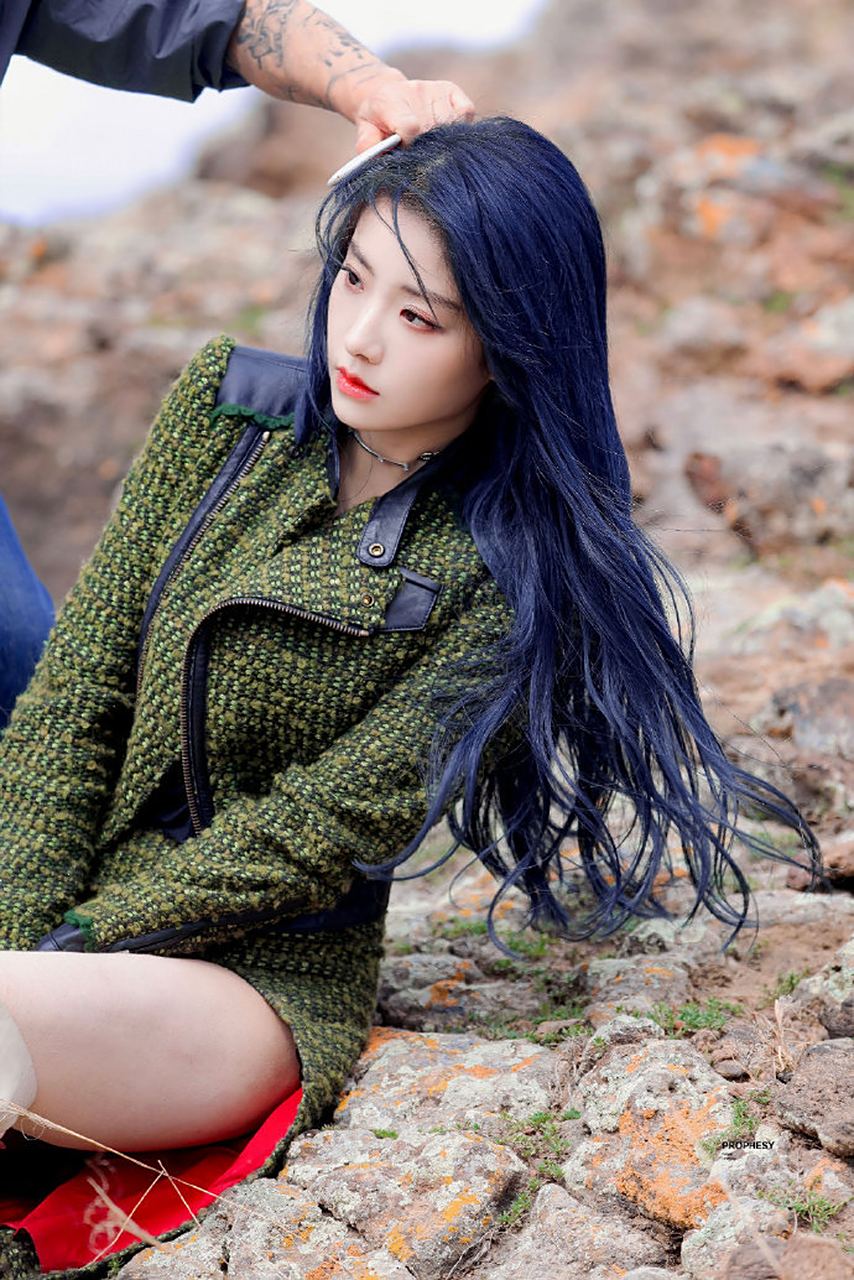 喻言写真 摄影师好粗鲁!你这样喻言姐姐怎么受得了!