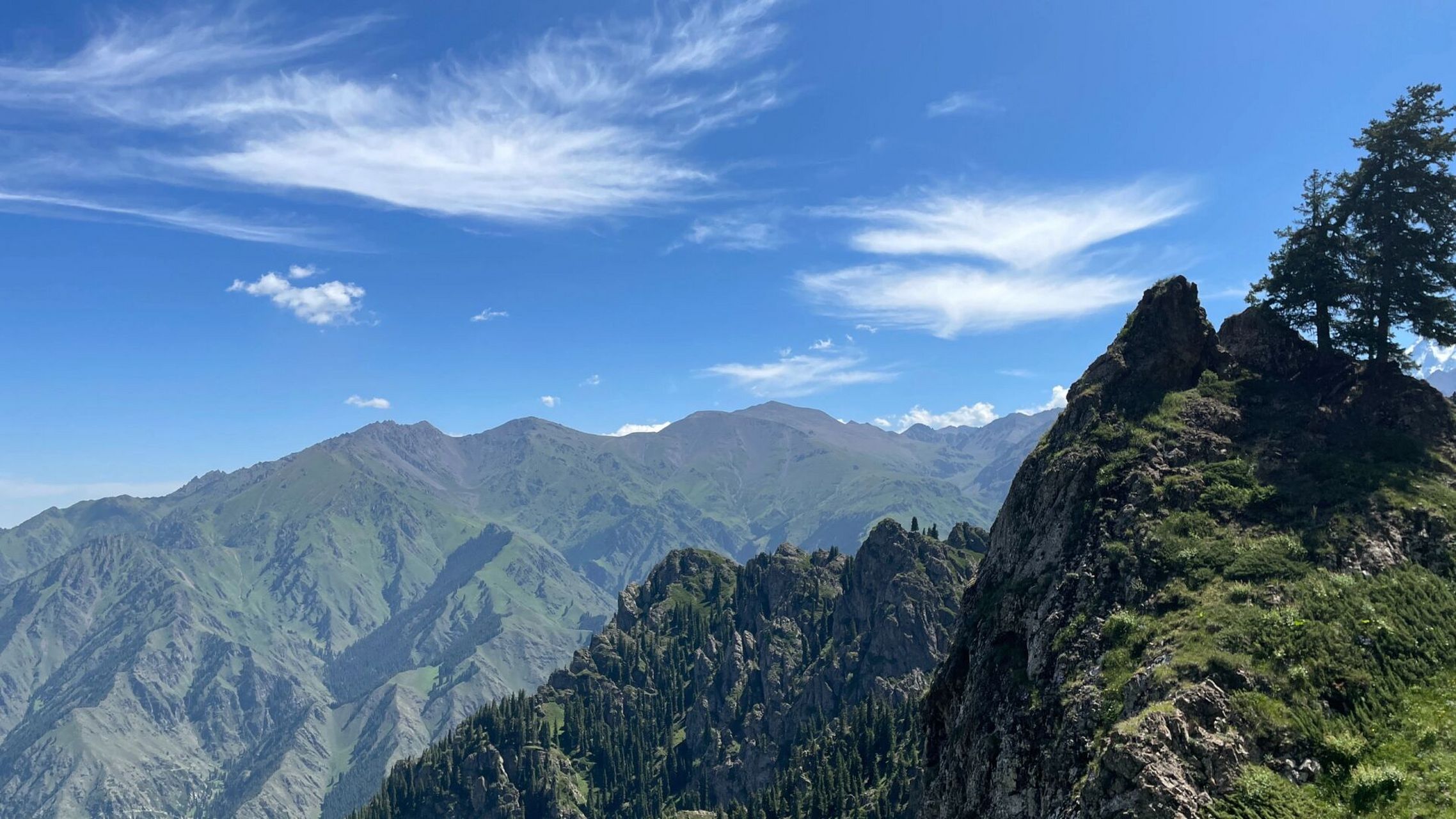 天山天池 马牙山 博格达峰