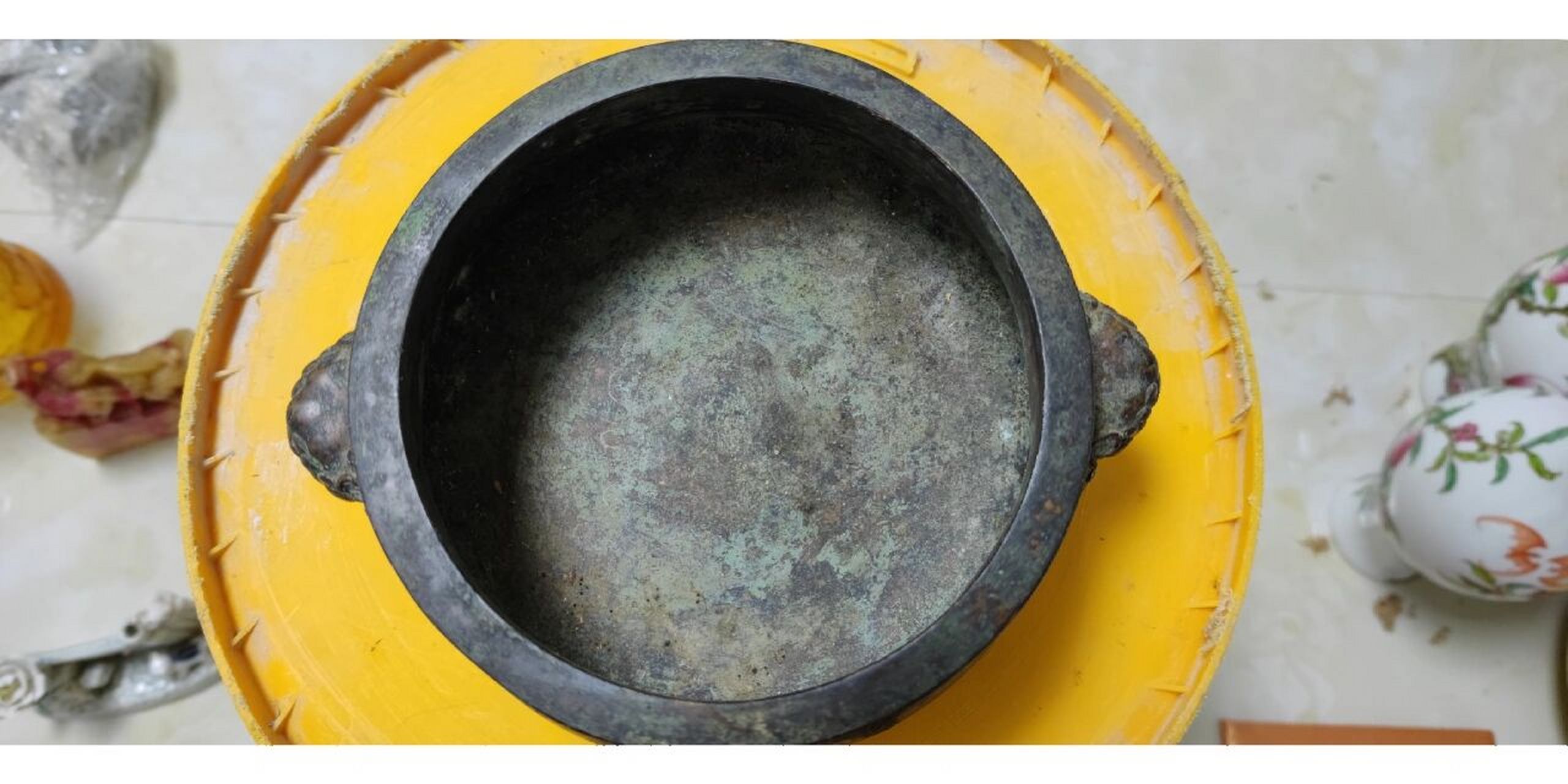 大清乾隆年制款狮耳铜香炉,有意八千转让.