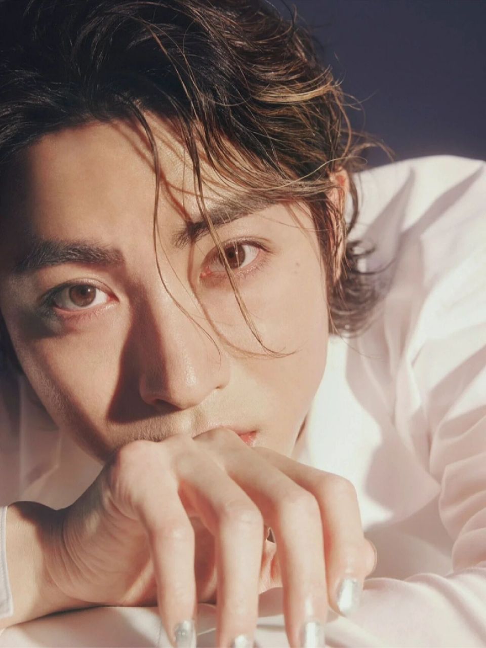 「木村达成」好美丽 涂指甲油也好好看!