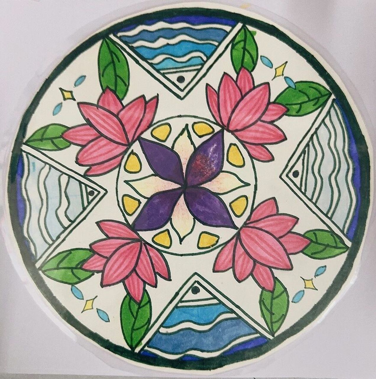 小学美术五年级课堂随拍《适合纹样》