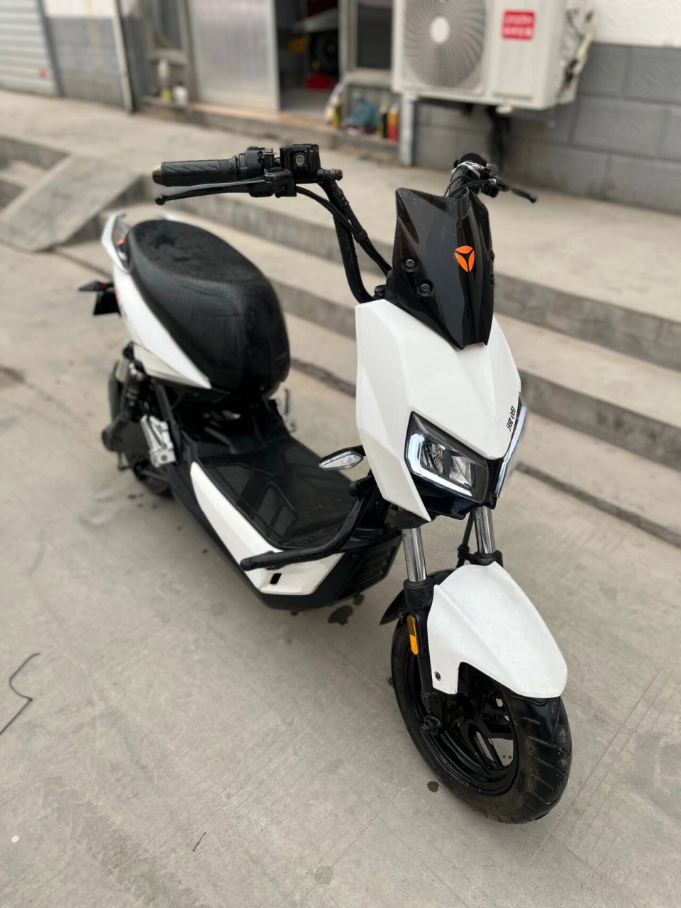 0 自己的雅迪极光3.0 价格不高 喜欢来撩