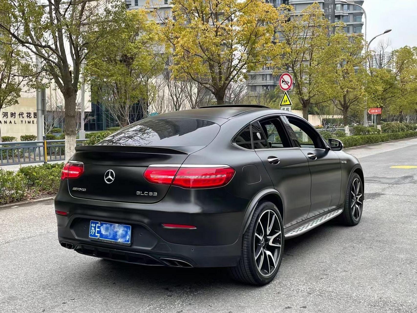 新到18年奔驰 amg glc43 轿跑特别版,安全行驶8万公里,本地一手过名下