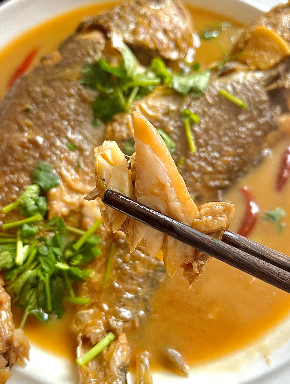 家常炖黄花鱼好吃到尖叫 喜欢吃鱼的姐妹不要错过 做法简单 汤鲜味美