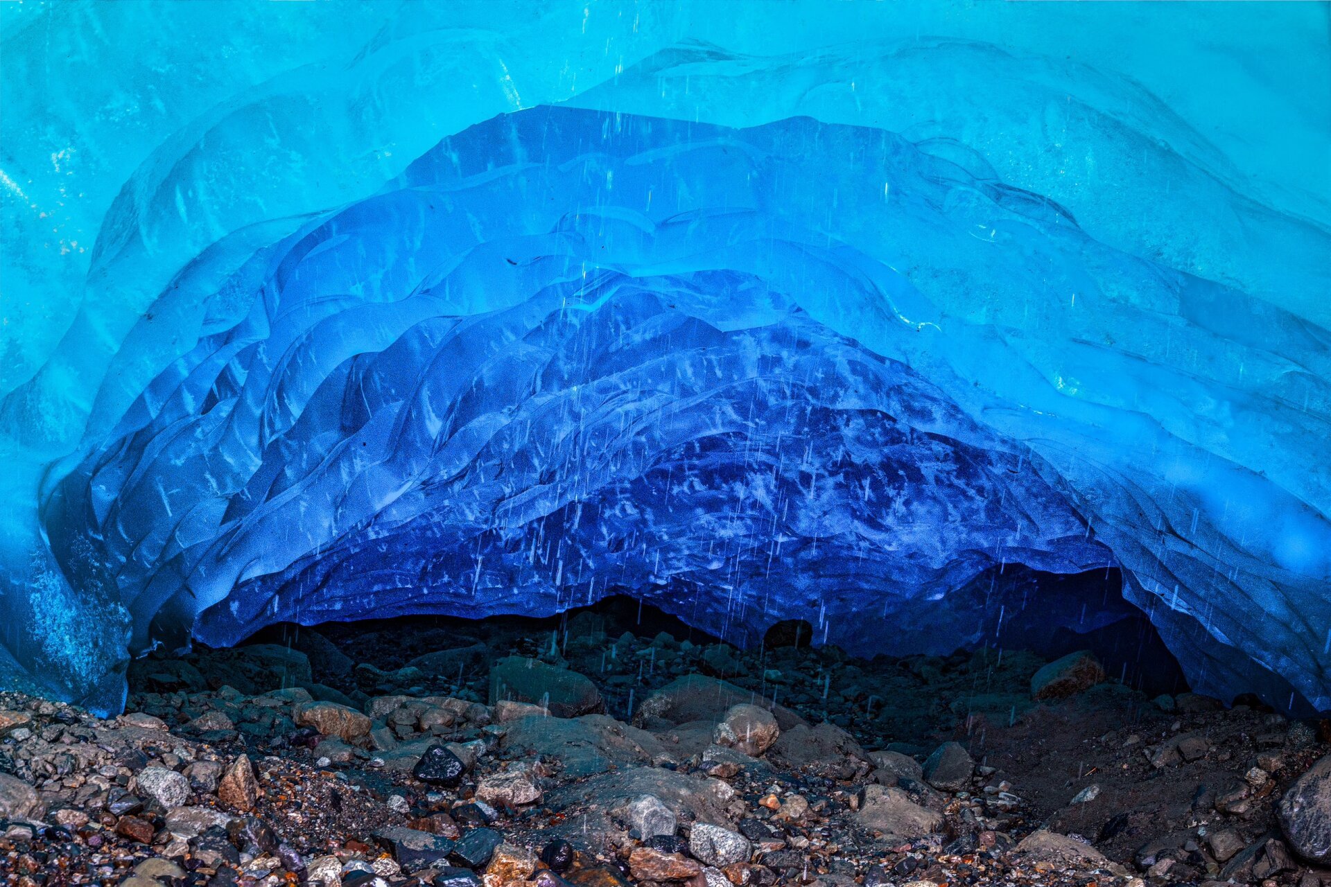 雅隆冰川 | 坠入嫦娥的广寒宫 拍摄:西藏昌都八宿县然乌镇来古村 拍摄
