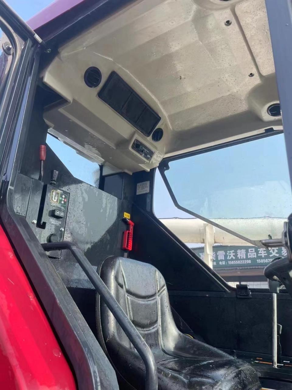 2022年洋马1180,原厂空调驾驶室,2米3的割台,带底盘升降,方向盘式收割