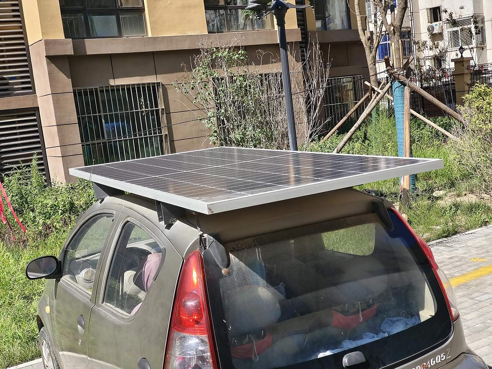 这是极为先进的光伏电动车?据说秒杀各种新能源.(手动狗头)