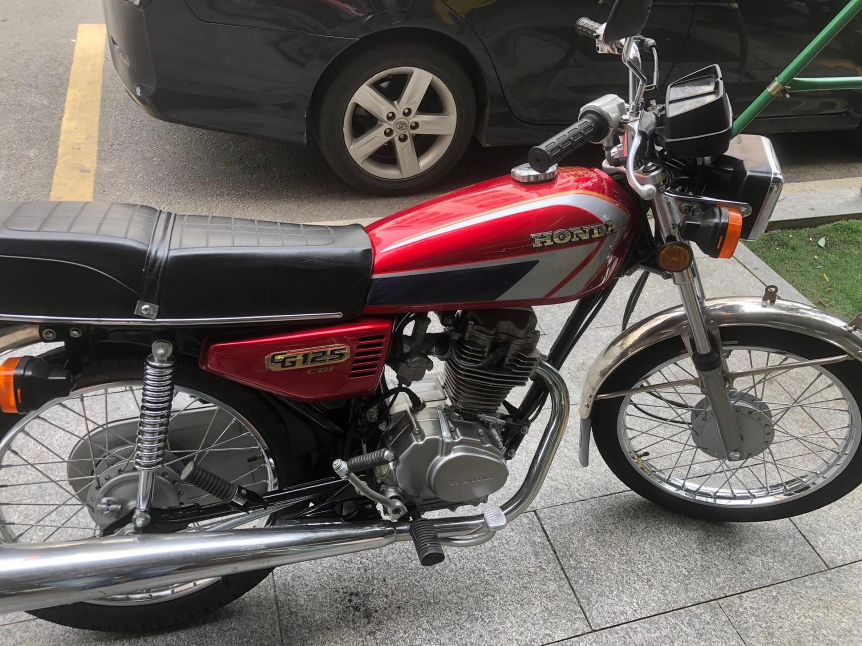 原装日本进口本田cg125c摩托车,二代,白金,方灯,整车原装度很高,非常