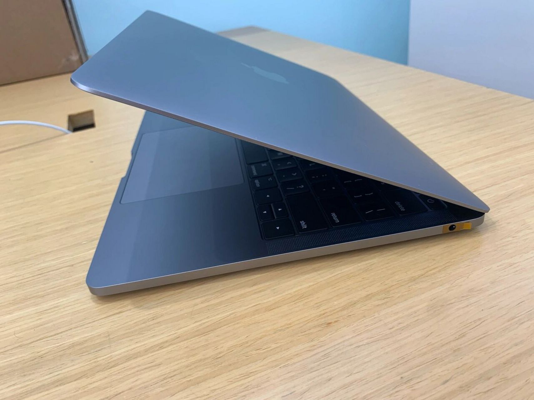 2017款 macbook pro 2017款  macbook pro颜色:灰色成色:99新配置